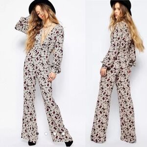 Free People H floral boho lisa crepe jumpsuit‎ size 6 some like it hot